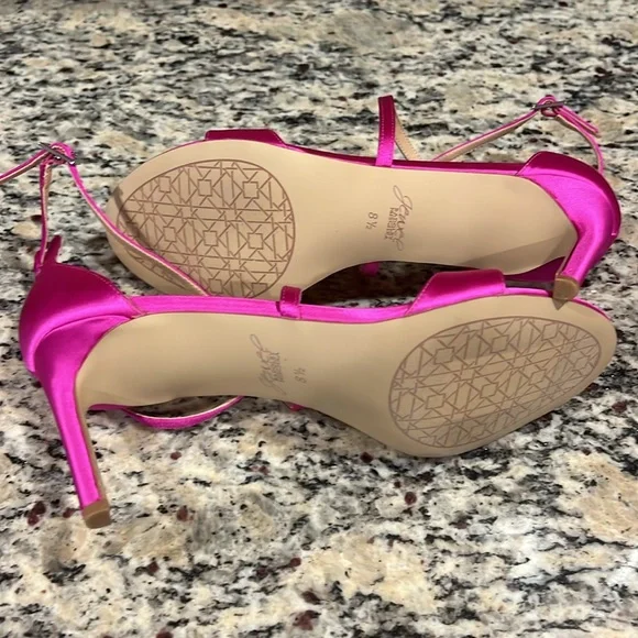 Jewel Badgley Mischka Satin Heels - Picture 12 of 12